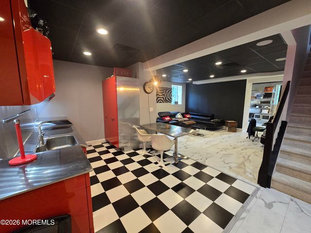 112 Beacon Hill Road, Morganville, NJ 07751