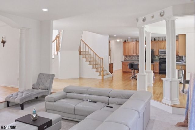 6 Andre Ct, Hardyston Twp., NJ 07416