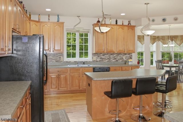6 Andre Ct, Hardyston Twp., NJ 07416
