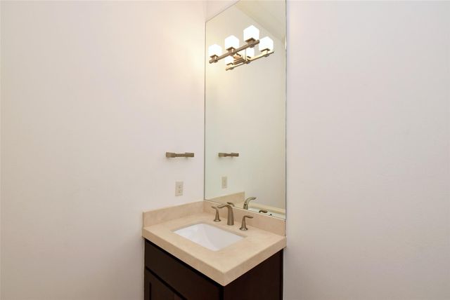 2014 Split Branch Court Court, Houston, TX 77077