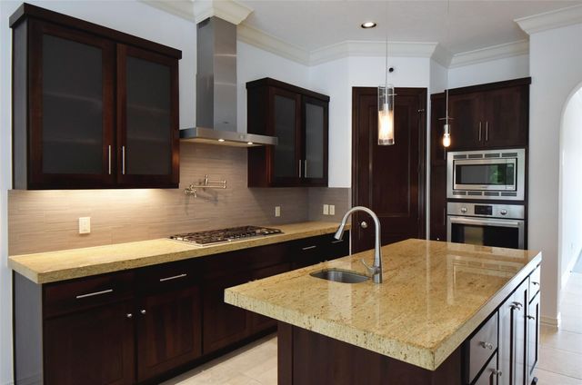 2014 Split Branch Court Court, Houston, TX 77077