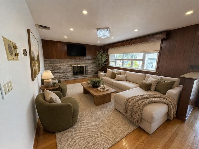 68 Keayne St, Revere, MA 02151