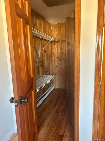 81 10th Avenue, West Babylon, NY 11704