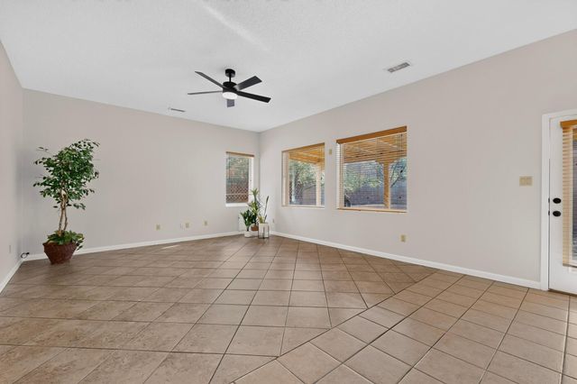 401 Minturn Loop NE, Rio Rancho, NM 87124