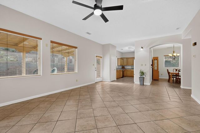 401 Minturn Loop NE, Rio Rancho, NM 87124