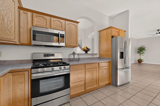 401 Minturn Loop NE, Rio Rancho, NM 87124