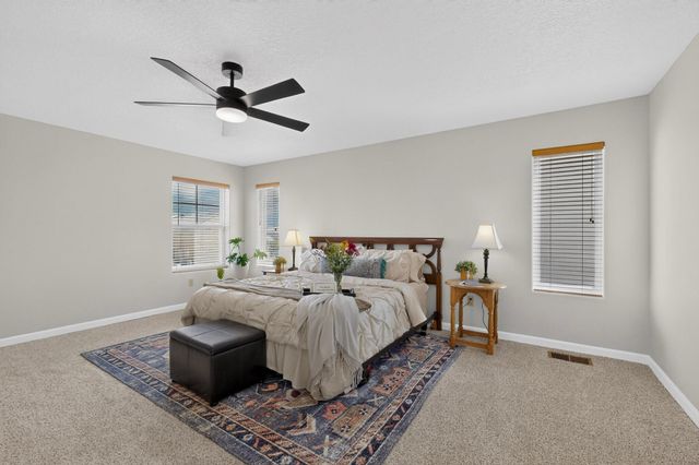 401 Minturn Loop NE, Rio Rancho, NM 87124