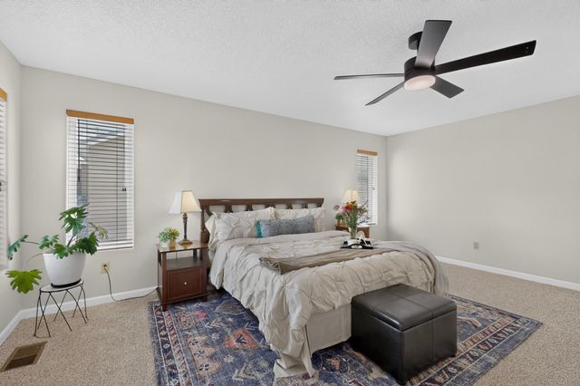 401 Minturn Loop NE, Rio Rancho, NM 87124