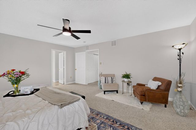 401 Minturn Loop NE, Rio Rancho, NM 87124