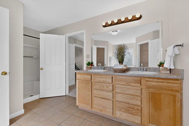 401 Minturn Loop NE, Rio Rancho, NM 87124