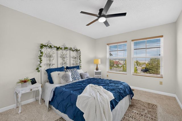 401 Minturn Loop NE, Rio Rancho, NM 87124