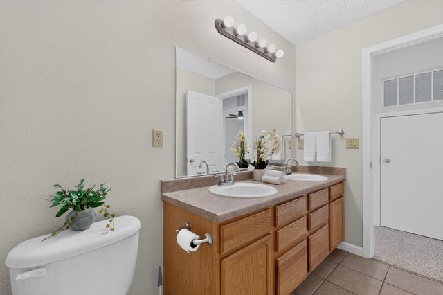 401 Minturn Loop NE, Rio Rancho, NM 87124