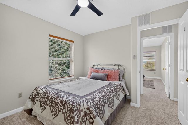 401 Minturn Loop NE, Rio Rancho, NM 87124
