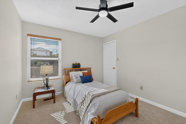 401 Minturn Loop NE, Rio Rancho, NM 87124