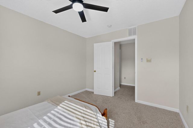 401 Minturn Loop NE, Rio Rancho, NM 87124