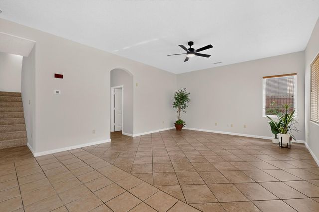 401 Minturn Loop NE, Rio Rancho, NM 87124