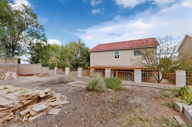401 Minturn Loop NE, Rio Rancho, NM 87124