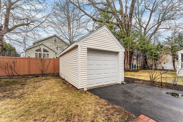 30 Stearns Rd, Belmont, MA 02478