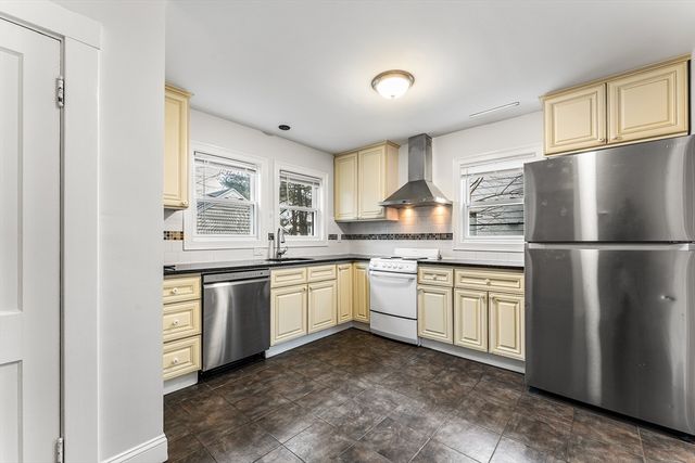 30 Stearns Rd, Belmont, MA 02478