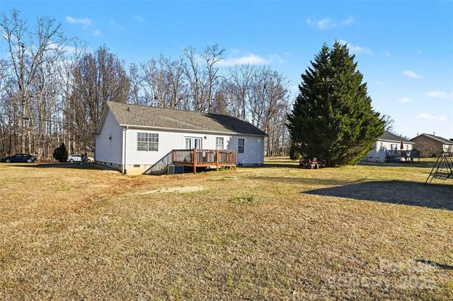 105 3rd Avenue NW, Hildebran, NC 28637
