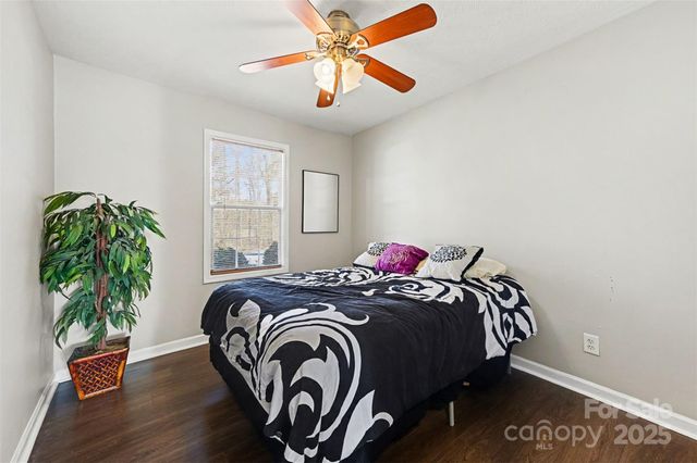 105 3rd Avenue NW, Hildebran, NC 28637