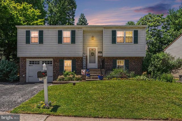 9 DIANNA DR, Phoenixville, PA 19460