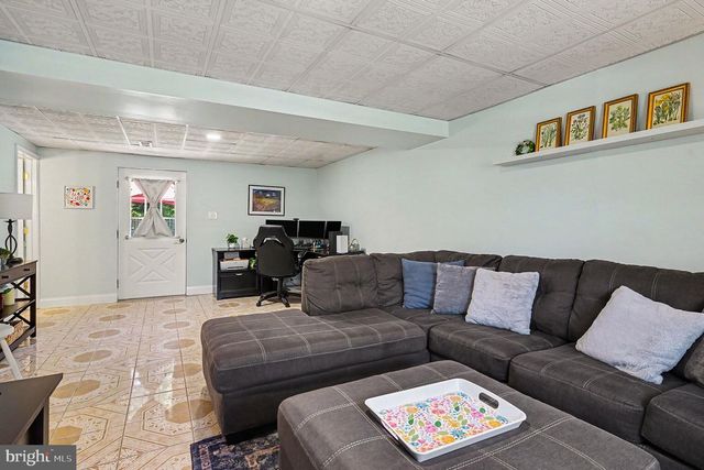 9 DIANNA DR, Phoenixville, PA 19460