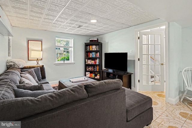 9 DIANNA DR, Phoenixville, PA 19460