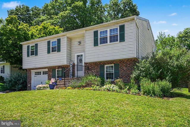 9 DIANNA DR, Phoenixville, PA 19460