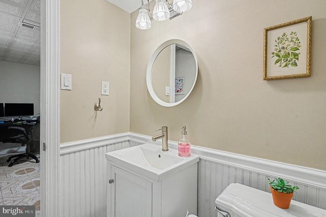 9 DIANNA DR, Phoenixville, PA 19460