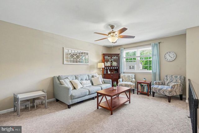 9 DIANNA DR, Phoenixville, PA 19460