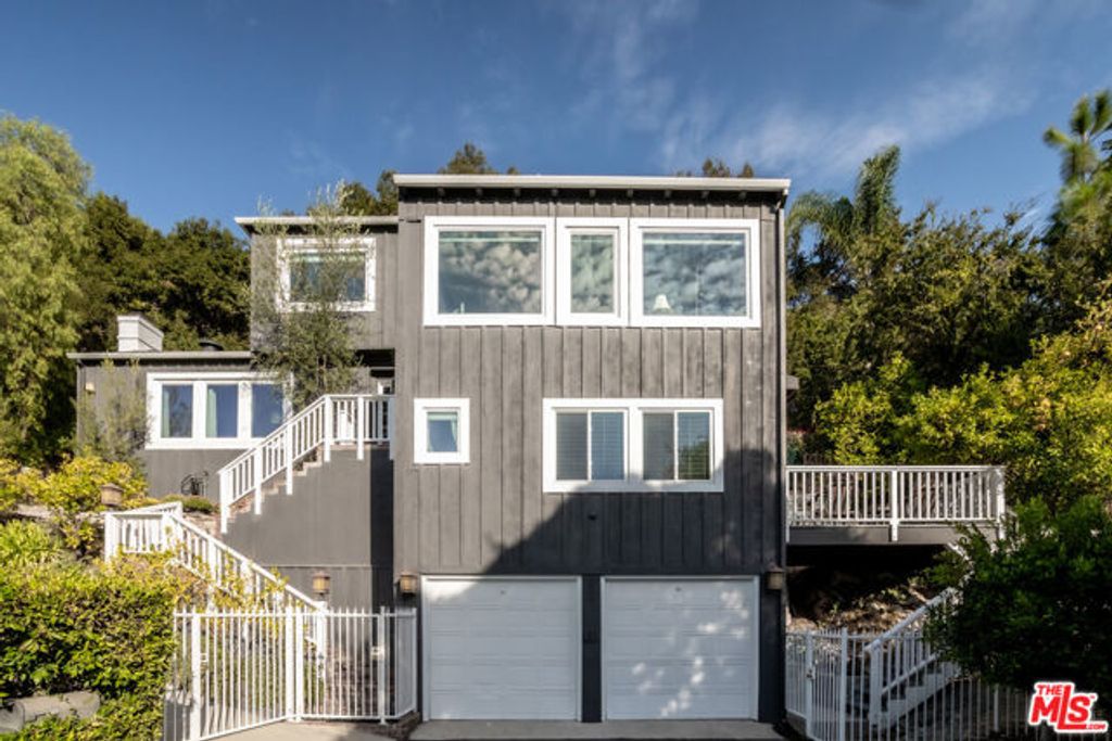 3835 Fairway Avenue, Studio City (los Angeles), CA 91604