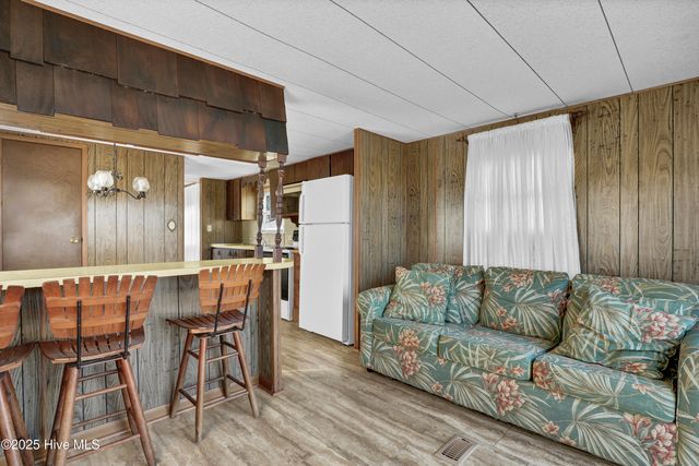 6015 6th Street, Holly Ridge, NC 28445