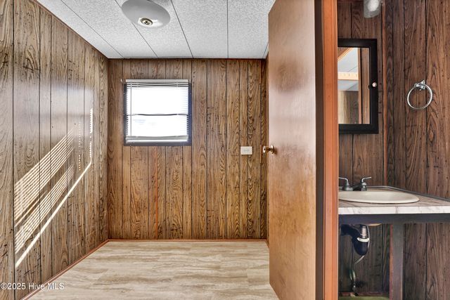 6015 6th Street, Holly Ridge, NC 28445