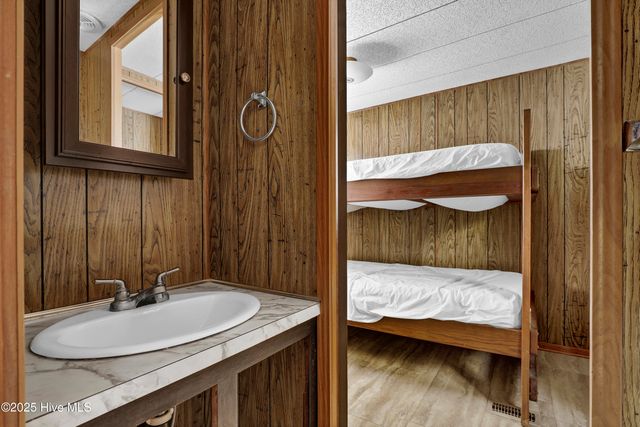 6015 6th Street, Holly Ridge, NC 28445