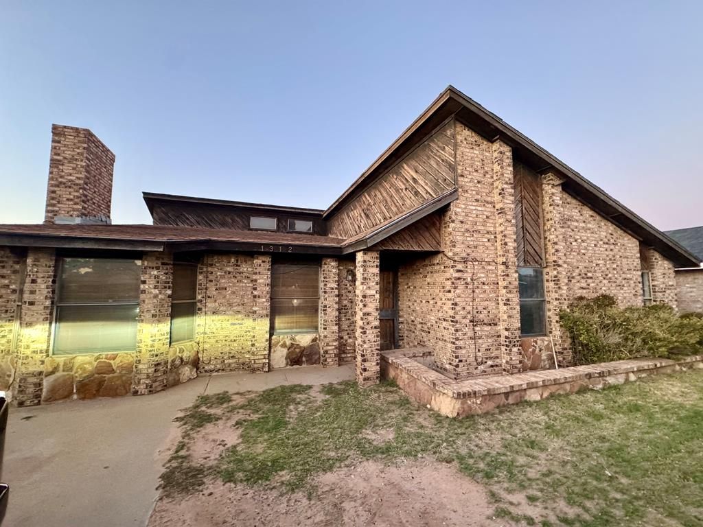 1312 Keeling St, Odessa, TX 79763