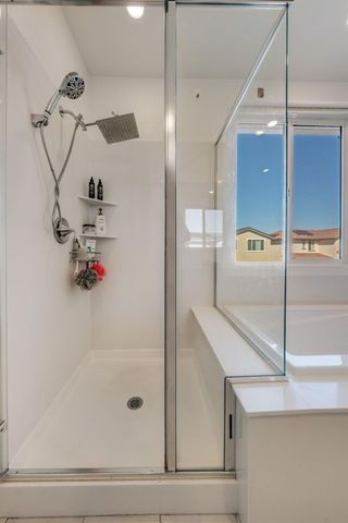 5080 Marshmallow Dr, Roseville, CA 95678