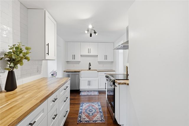 51 Terrace Avenue, Warwick, RI 02889