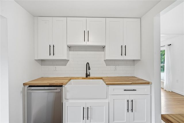51 Terrace Avenue, Warwick, RI 02889