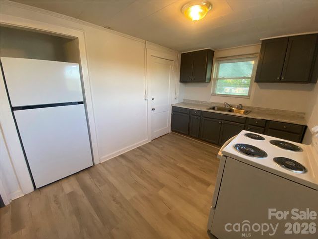 2991 Perkins Avenue, Morganton, NC 28655