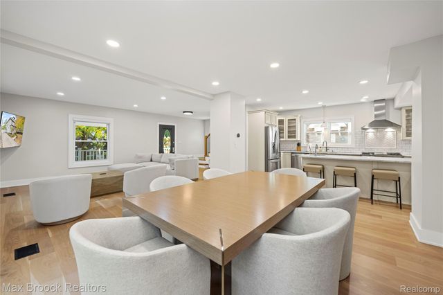 967 Ann Street, Birmingham, MI 48009