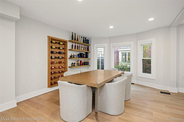 967 Ann Street, Birmingham, MI 48009