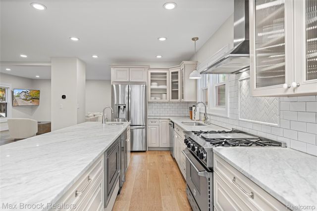 967 Ann Street, Birmingham, MI 48009