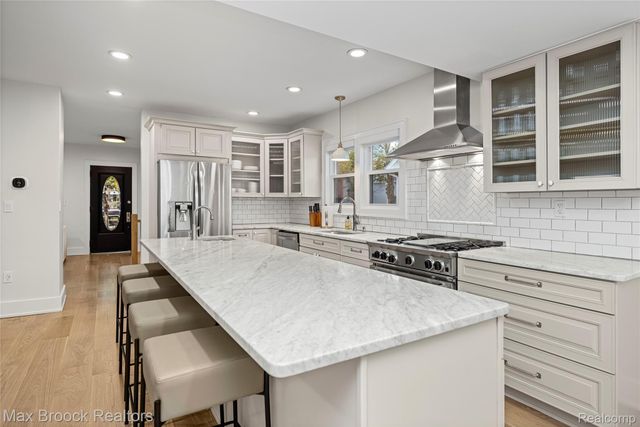 967 Ann Street, Birmingham, MI 48009