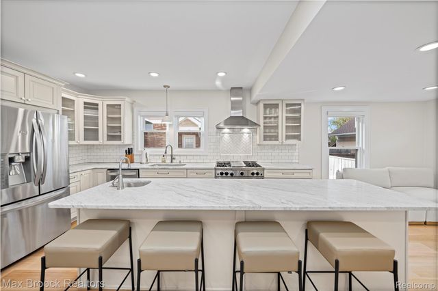 967 Ann Street, Birmingham, MI 48009