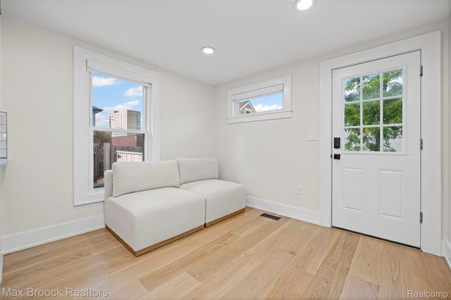 967 Ann Street, Birmingham, MI 48009