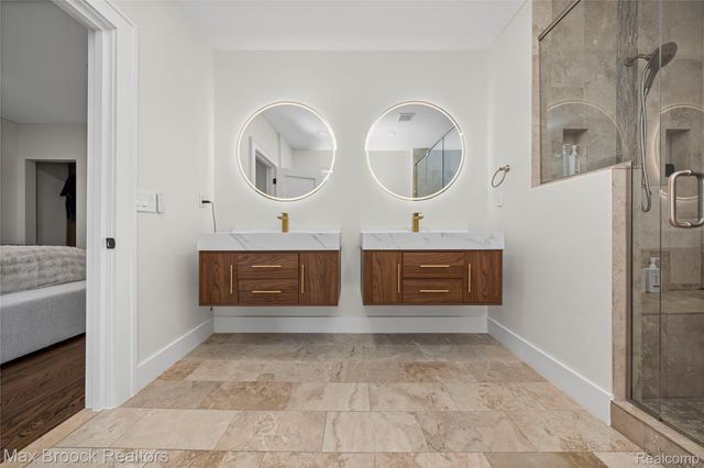 967 Ann Street, Birmingham, MI 48009