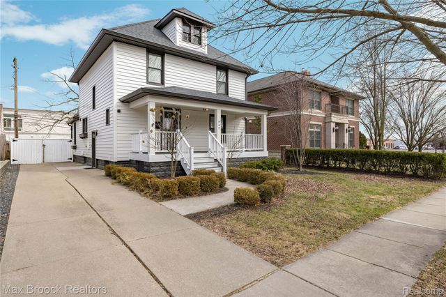 967 Ann Street, Birmingham, MI 48009