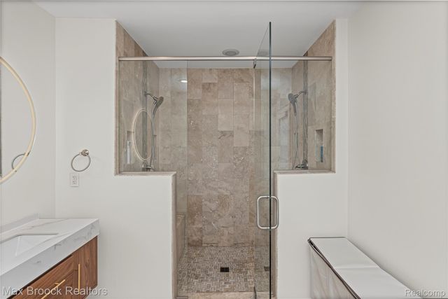 967 Ann Street, Birmingham, MI 48009