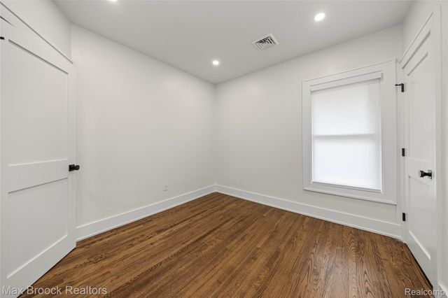 967 Ann Street, Birmingham, MI 48009